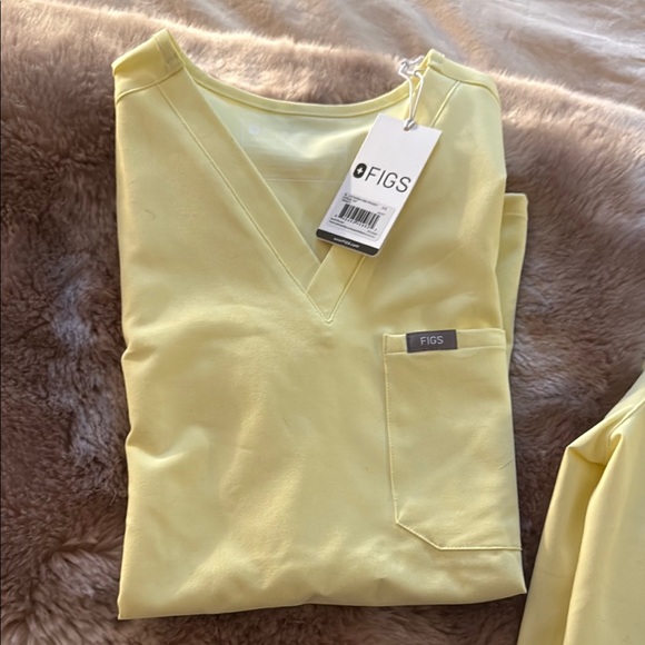 Figs Lemon V-Neck Scrub Top - Picture 1 of 2